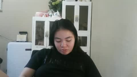 kitty_fussy online show from November 5, 2025, 1:05 am