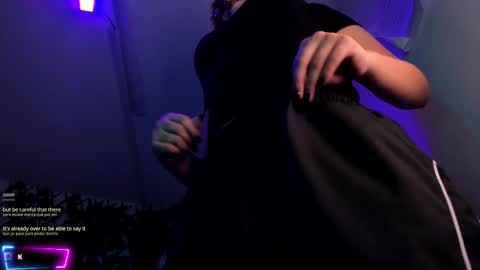 Camila online show from October 16, 2025, 2:01 am