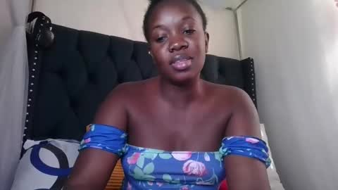 kitty_kerry online show from April 1, 2026, 1:41 pm