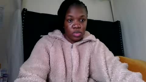 kitty_kerry online show from June 17, 2026, 7:44 am