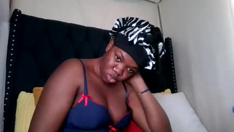 kitty_kerry online show from July 9, 2026, 7:01 am