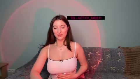 kitty_kristy1 online show from November 11, 2025, 11:38 pm