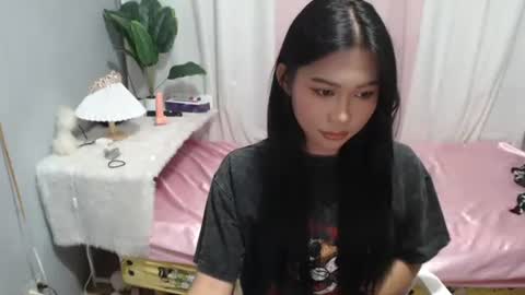 kitty for you online show from October 22, 2025, 3:45 pm