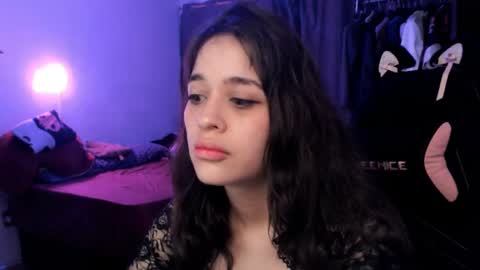 Snapshot of kittybluecat chatting on September 29, 2025, 3:33 am kittybluecat online show from September 29, 2025, 3:33 am