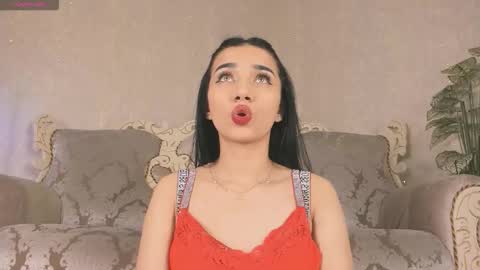 Snapshot of kittycatzzz chatting on December 20, 2025, 10:17 pm Mia online show from December 20, 2025, 10:17 pm