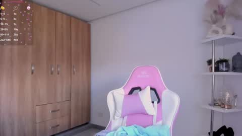kitty online show from June 20, 2026, 7:27 pm