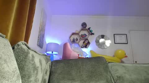 Kitty Kreams online show from January 17, 2026, 5:01 am