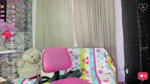 Snapshot of kittyqueen01 chatting on January 19, 2025, 3:08 am Tatiana Guerrero online show from January 19, 2025, 3:08 am