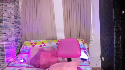 Snapshot of kittyqueen01 chatting on March 8, 2025, 4:28 pm Tatiana Guerrero online show from March 8, 2025, 4:28 pm