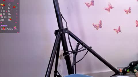 Snapshot of kittyroses chatting on November 24, 2025, 12:10 am Kitty online show from November 24, 2025, 12:10 am