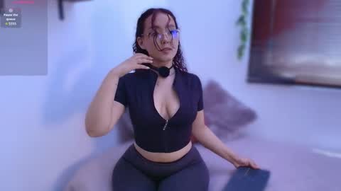 Sophie online show from June 2, 2026, 3:47 pm