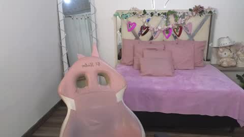 Kitty  online show from March 7, 2025, 7:05 pm