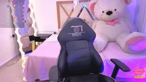 Kitty  online show from September 30, 2025, 11:54 pm