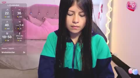 Kitty  online show from October 13, 2025, 11:43 am