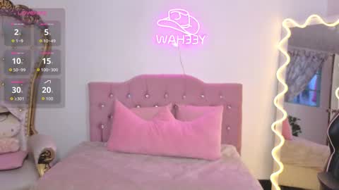 Kitty  online show from October 15, 2025, 11:43 am