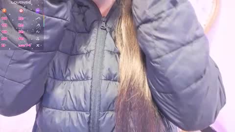 Kitty  online show from November 12, 2025, 11:32 am