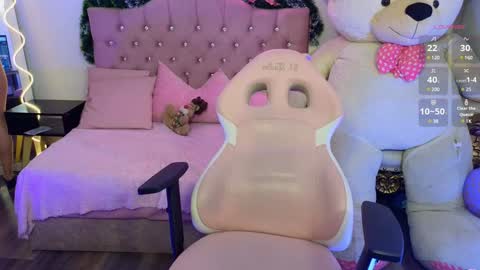 Kitty  online show from December 29, 2024, 6:27 pm