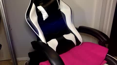 Kitty Sub online show from November 5, 2025, 3:06 am