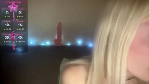 kittywithu online show from November 12, 2025, 12:38 pm