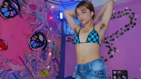 Snapshot of kittyzenn chatting on December 4, 2024, 1:53 pm Kitty Zen online show from December 4, 2024, 1:53 pm