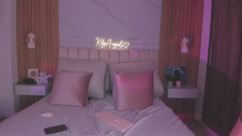 Snapshot of kity_angelss chatting on July 2, 2026, 3:23 am Angel Independent Model online show from July 2, 2026, 3:23 am