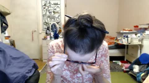 KiuminBerry online show from December 24, 2024, 6:28 pm