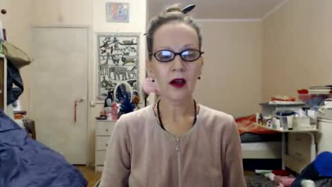 KiuminBerry online show from December 25, 2024, 5:47 pm