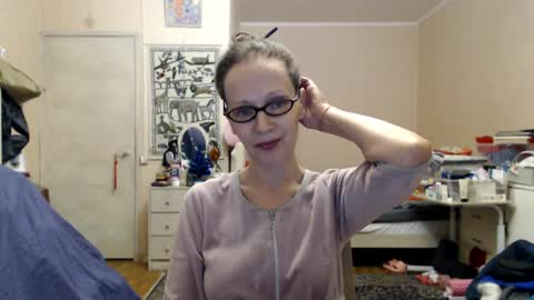 KiuminBerry online show from December 31, 2024, 6:35 pm