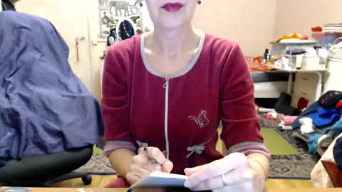 KiuminBerry online show from January 4, 2025, 2:35 pm