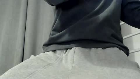 kiwibulge123 online show from March 25, 2026, 7:58 am