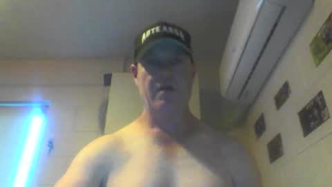 Snapshot of kiwiguy19773 chatting on December 3, 2024, 6:37 am kiwiguy19773 online show from December 3, 2024, 6:37 am