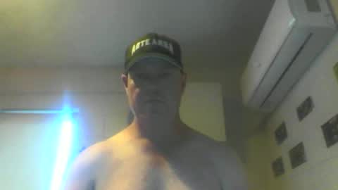Snapshot of kiwiguy19773 chatting on December 16, 2024, 6:21 am kiwiguy19773 online show from December 16, 2024, 6:21 am