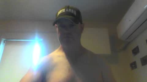 Snapshot of kiwiguy19773 chatting on December 22, 2024, 3:33 am kiwiguy19773 online show from December 22, 2024, 3:33 am