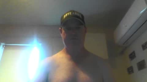 Snapshot of kiwiguy19773 chatting on December 25, 2024, 4:22 am kiwiguy19773 online show from December 25, 2024, 4:22 am