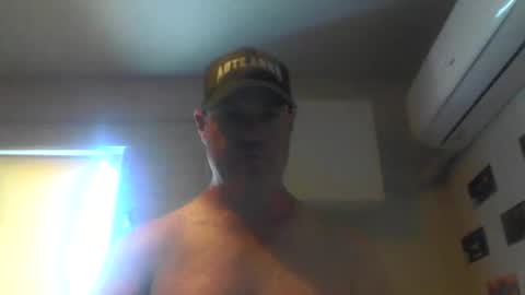 Snapshot of kiwiguy19773 chatting on February 23, 2025, 11:36 pm kiwiguy19773 online show from February 23, 2025, 11:36 pm
