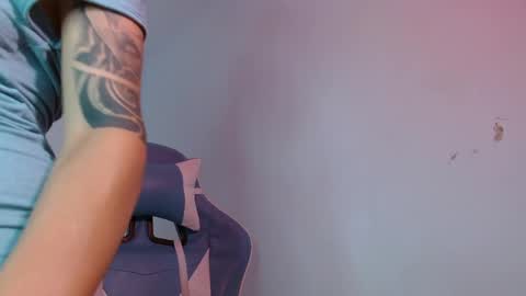 kiyu online show from December 2, 2024, 10:01 pm