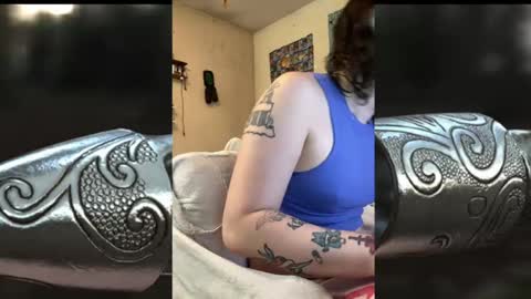 Snapshot of kkfrenchie chatting on October 8, 2025, 10:46 am Kelsey viddell online show from October 8, 2025, 10:46 am