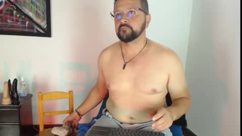 Snapshot of klarck_ chatting on March 8, 2025, 4:06 pm Klarck online show from March 8, 2025, 4:06 pm