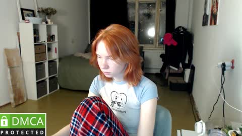 Snapshot of klares_wasser chatting on December 3, 2024, 3:00 pm Klares online show from December 3, 2024, 3:00 pm
