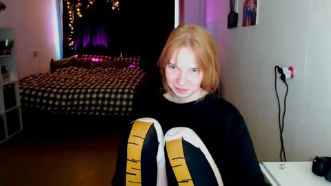 Snapshot of klares_wasser chatting on January 21, 2025, 2:15 pm Klares online show from January 21, 2025, 2:15 pm