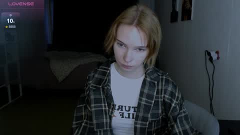 Snapshot of klares_wasser chatting on February 5, 2025, 3:09 pm Klares online show from February 5, 2025, 3:09 pm
