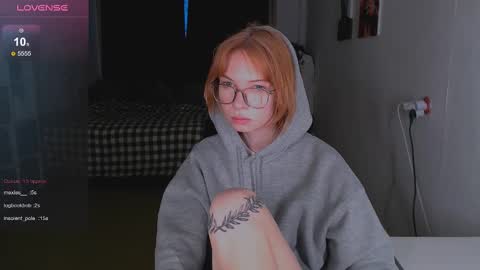 Snapshot of klares_wasser chatting on February 19, 2025, 3:16 pm Klares online show from February 19, 2025, 3:16 pm