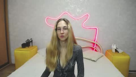 Snapshot of klaryevans chatting on September 27, 2025, 5:12 am Klary online show from September 27, 2025, 5:12 am