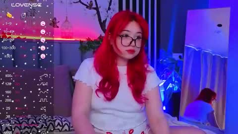 Snapshot of klee_love chatting on October 4, 2025, 5:27 am Klee online show from October 4, 2025, 5:27 am