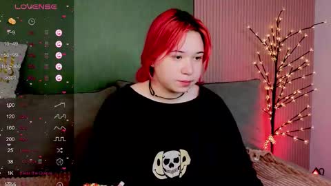 Klee online show from November 9, 2025, 6:33 am