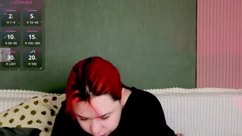 Klee online show from November 17, 2025, 5:24 am