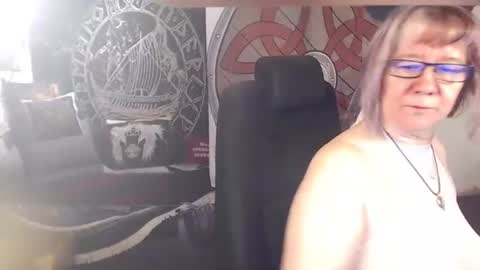 Snapshot of kleiner_teufel chatting on February 16, 2026, 6:42 am Michelle online show from February 16, 2026, 6:42 am