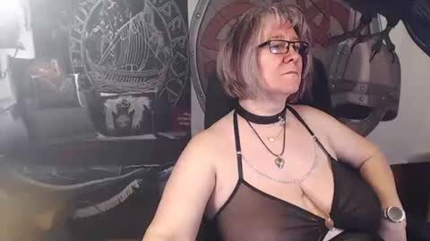 Snapshot of kleiner_teufel chatting on February 21, 2026, 9:32 am Michelle online show from February 21, 2026, 9:32 am