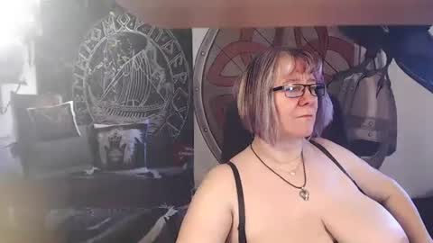 Snapshot of kleiner_teufel chatting on April 25, 2026, 8:50 am Michelle online show from April 25, 2026, 8:50 am