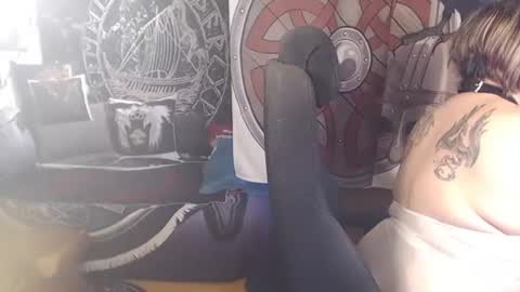 Snapshot of kleiner_teufel chatting on May 10, 2026, 3:55 am Michelle online show from May 10, 2026, 3:55 am